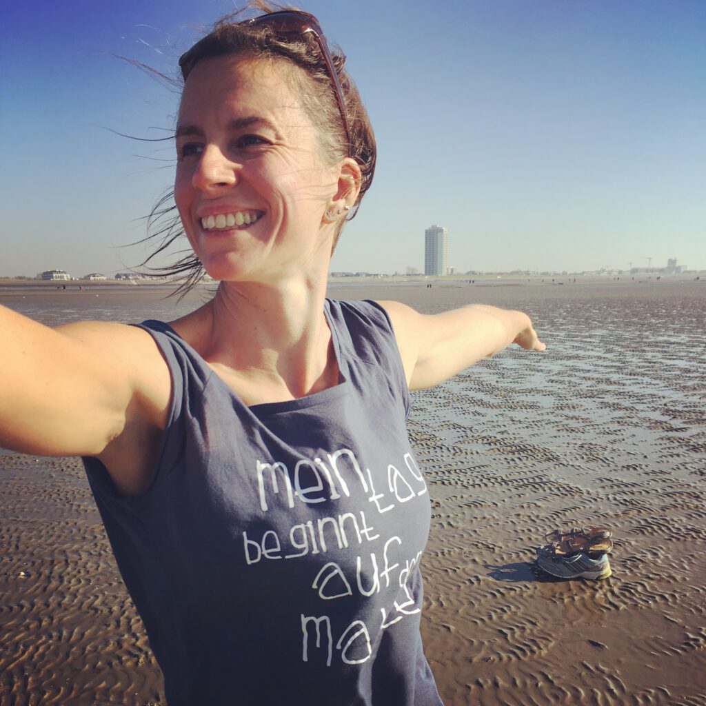 experienced yinyoga teacher for neurodiverse students